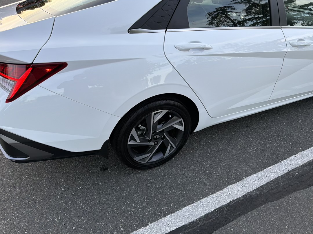 Elantra Hybrid